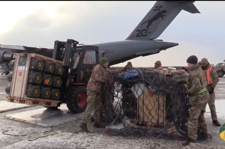 Britain Supplies Anti-Tank Weapons to Ukraine