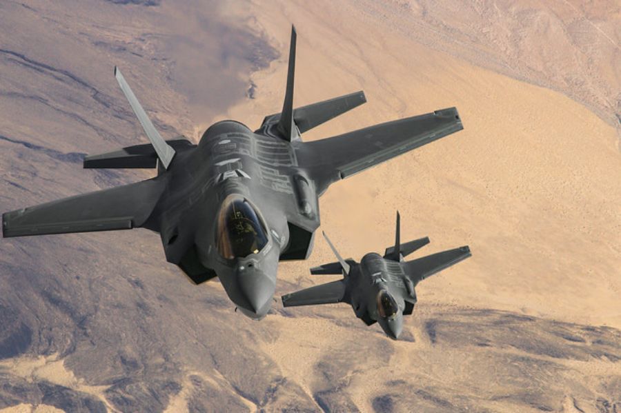 The US Sends Fighters to Defend UAE Amid Houthi Attacks