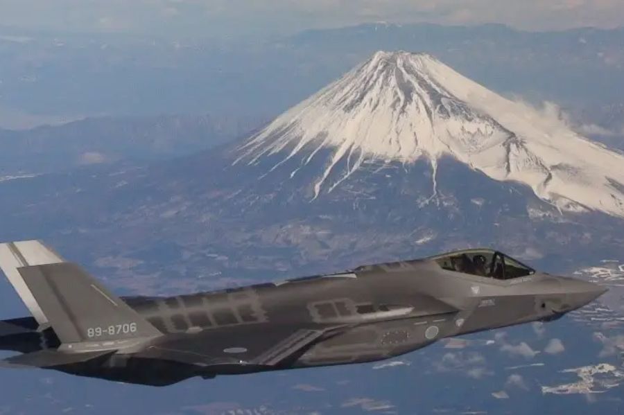Japan and the U.S. Hold F-35 Joint Drill For the First Time