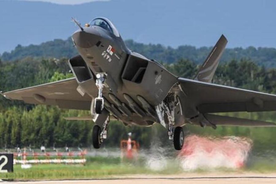 The ROK's KF-21 Performs its Maiden Flight