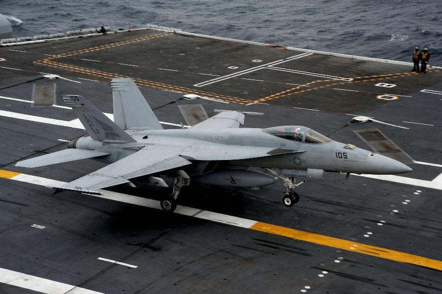 The US Navy has recovered F/A-18E from the Mediterranean Sea