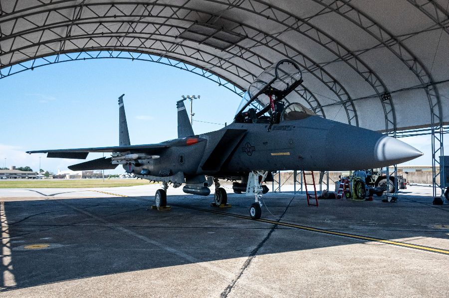 Raytheon to upgrade AMRAAMs