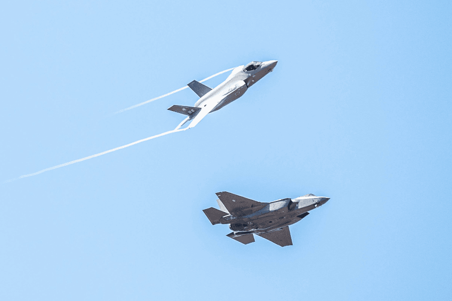 Italy's F-35 "Parade" in front of S-400 Triumf Radars