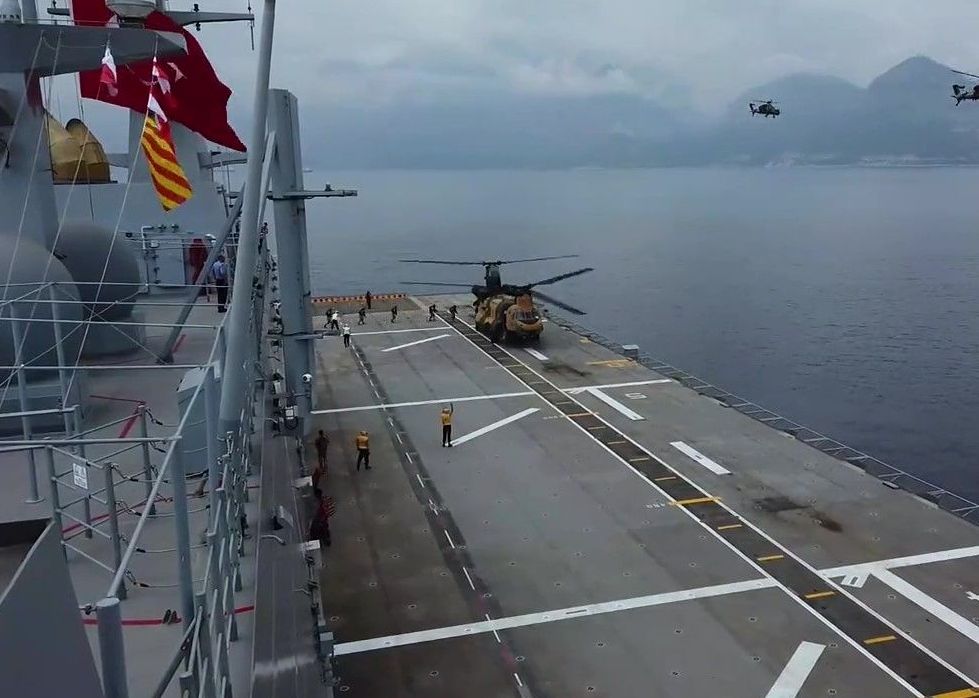 TCG Anadolu, MAV and Chinook at Amphibious Training