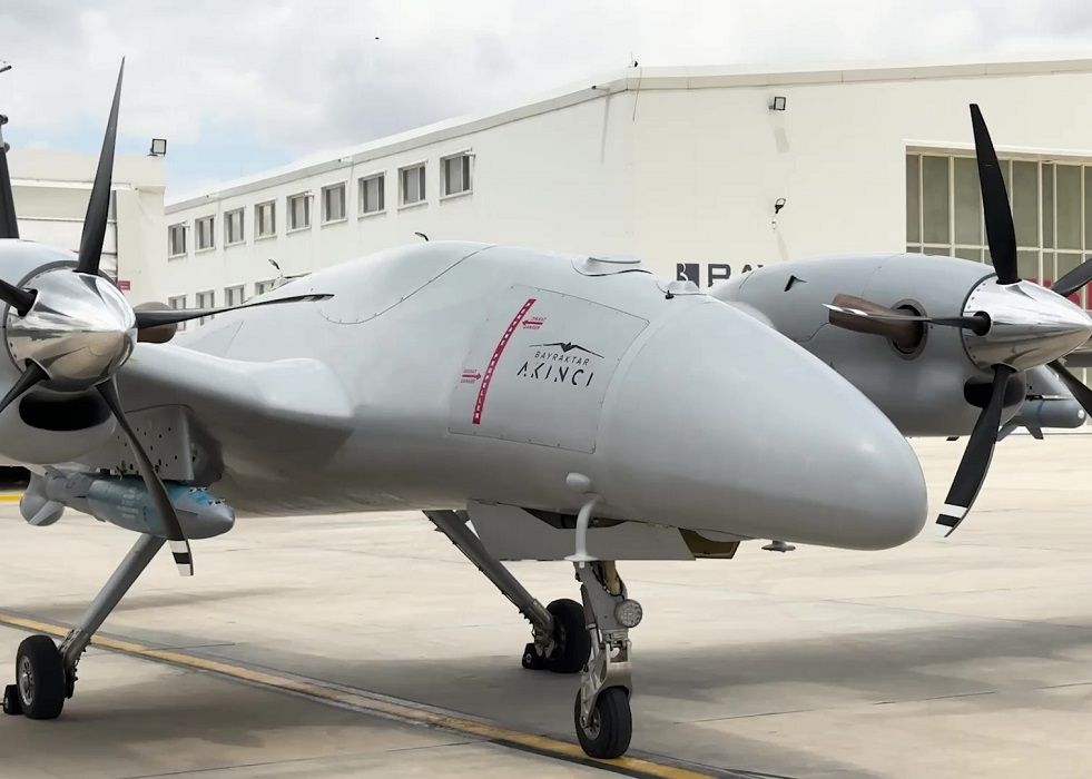 Baykar's AKINCI UCAV Launches Tubitak SAGE’s HGK-82