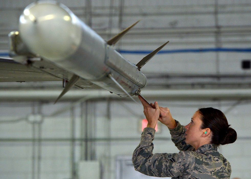 Sweden Buys 250 AMRAAM