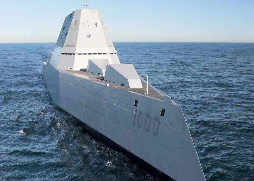 US Destroyer Zumwalt to Integrate Hypersonic Missiles