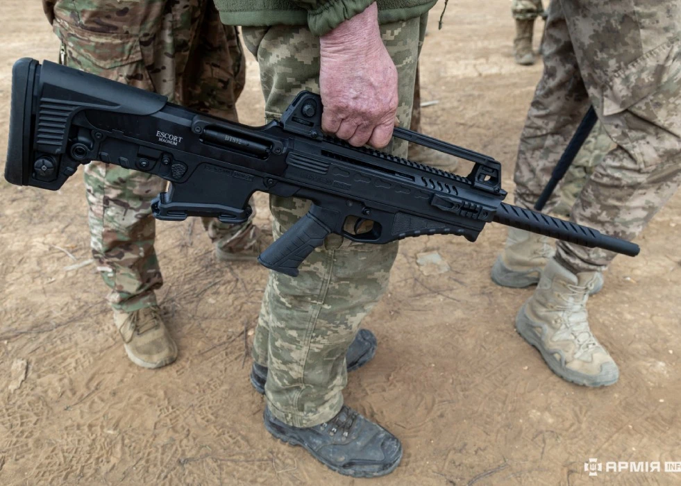 Ukraine Uses Turkish Semi-Auto Shotguns