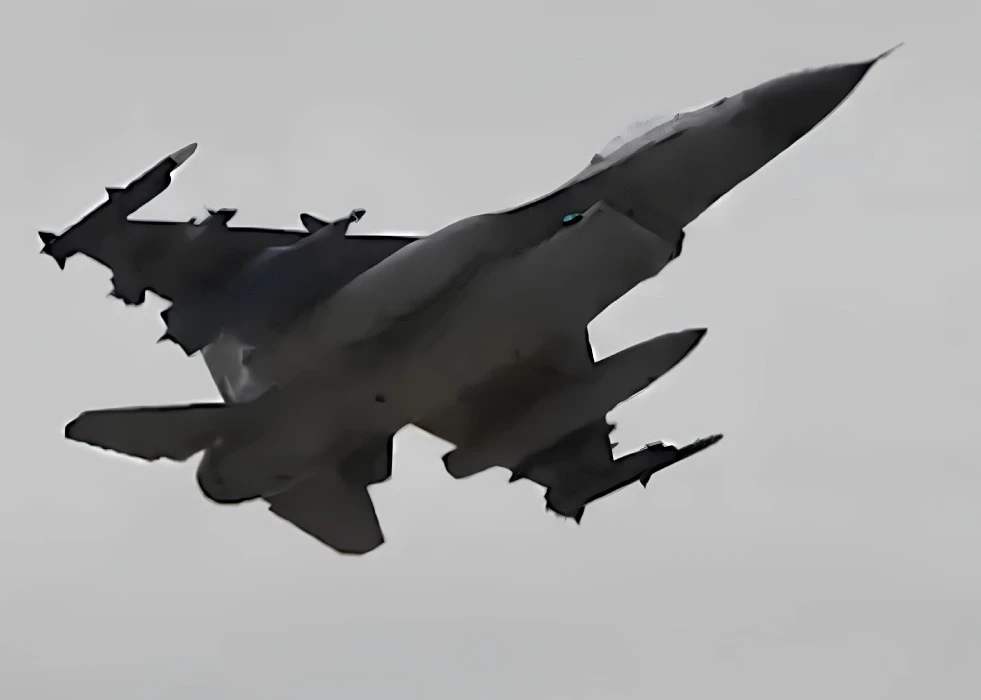F-16 ÖZGÜR Drops LGK-82 and LGK-84 Bombs