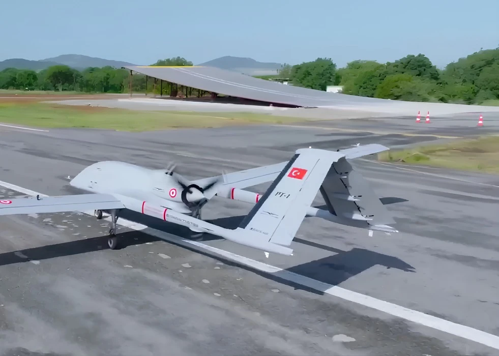 Mock Ski-Jump for Bayraktar TB3 Spotted in Flight Test