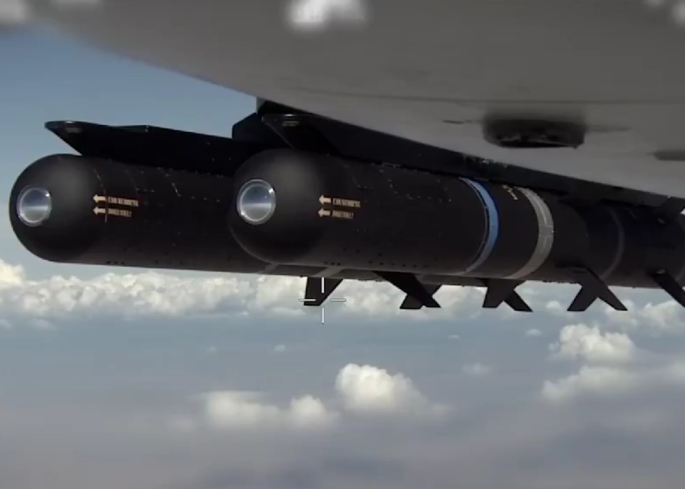 TUSAŞ’s ANKA UCAV Fires L-UMTAS ATGM at 15000 ft Altitude