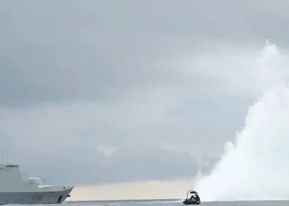 French Navy Tests FS Courbet Frigate Against Mines