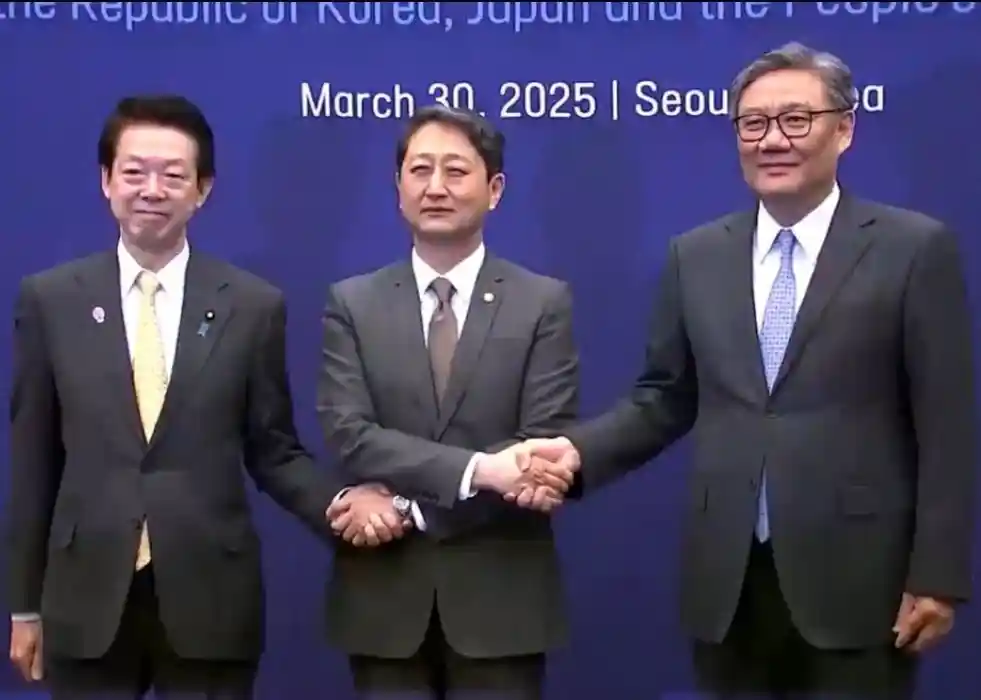 China, Japan and the Republic of Korea Resume Trade Dialogue