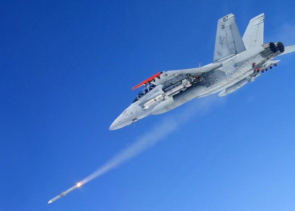Australia Buys 400 AMRAAMs to Increase Aerial Capacity
