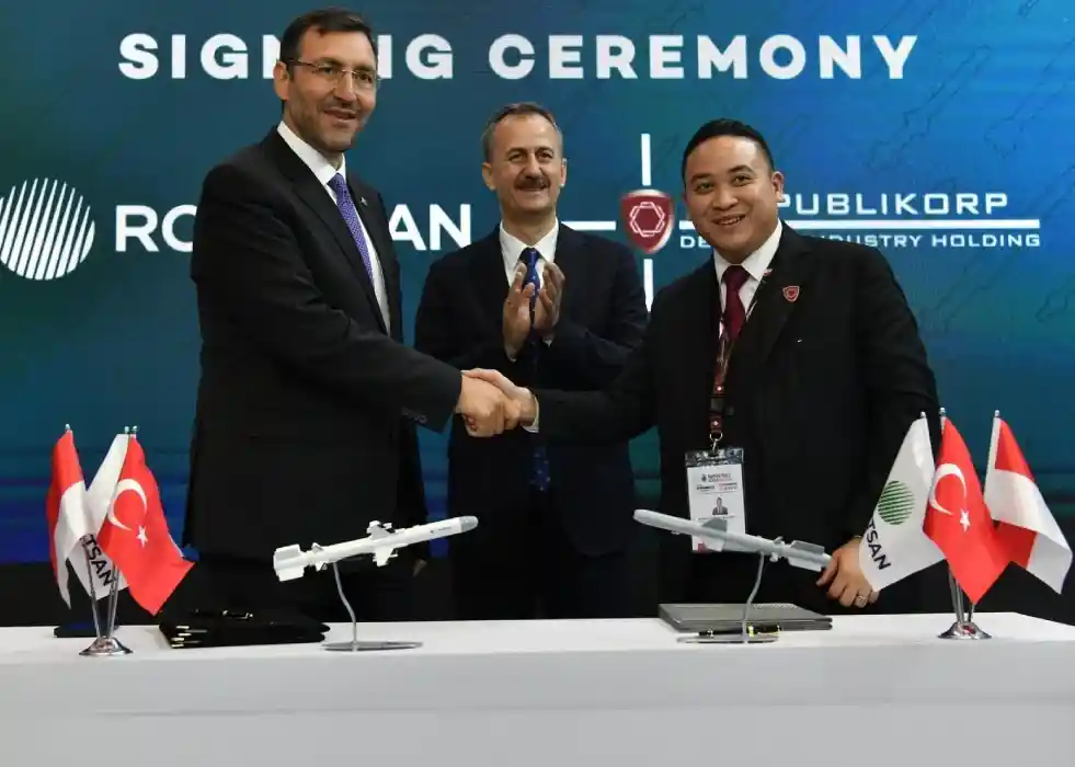 ROKETSAN and PT Republik Signs Contracts for Cooperation