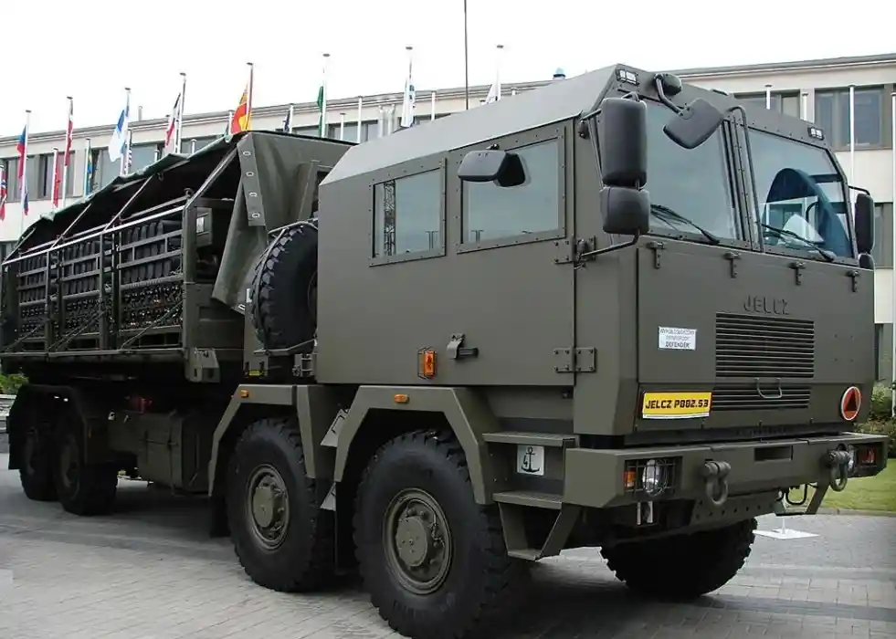 Polish Army Penalises Jelcz Over Delayed Truck Deliveries