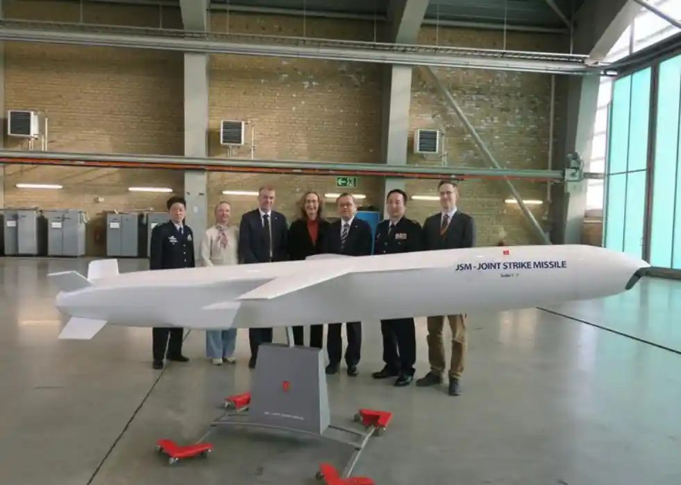 Japan Takes Delivery of JSM Cruise Missiles for F-35 Fighters
