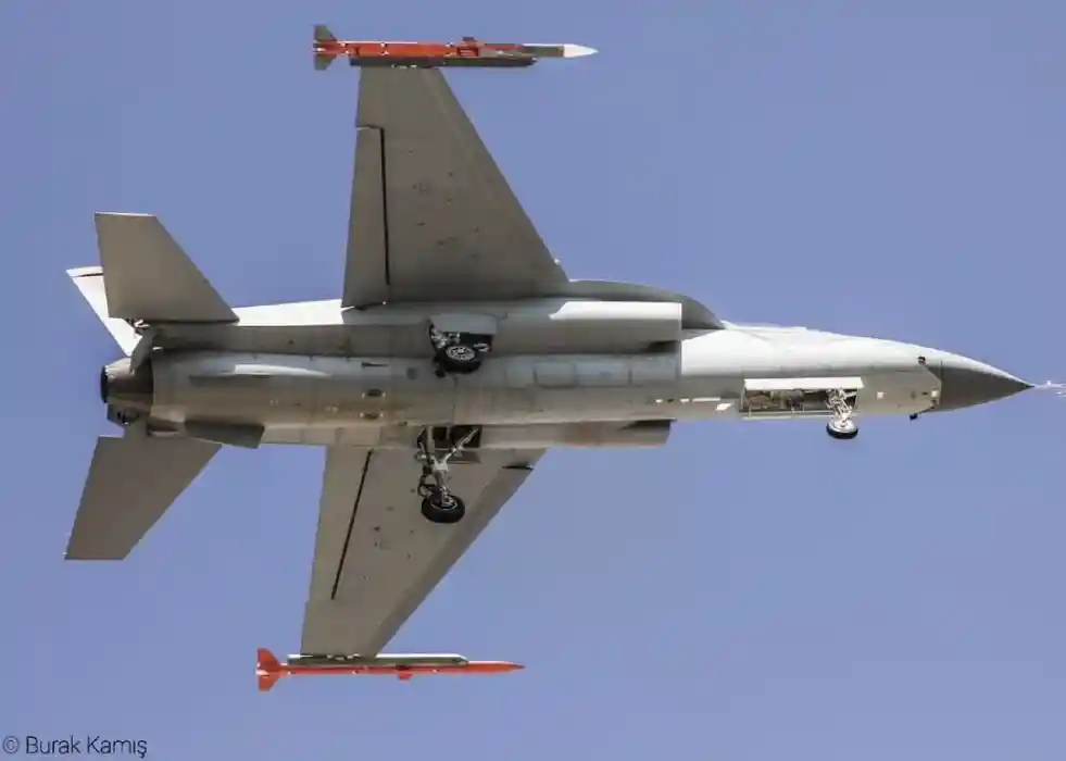 TUSAŞ’s HÜRJET Prototype Spotted with GÖKDOĞAN BVRAAM