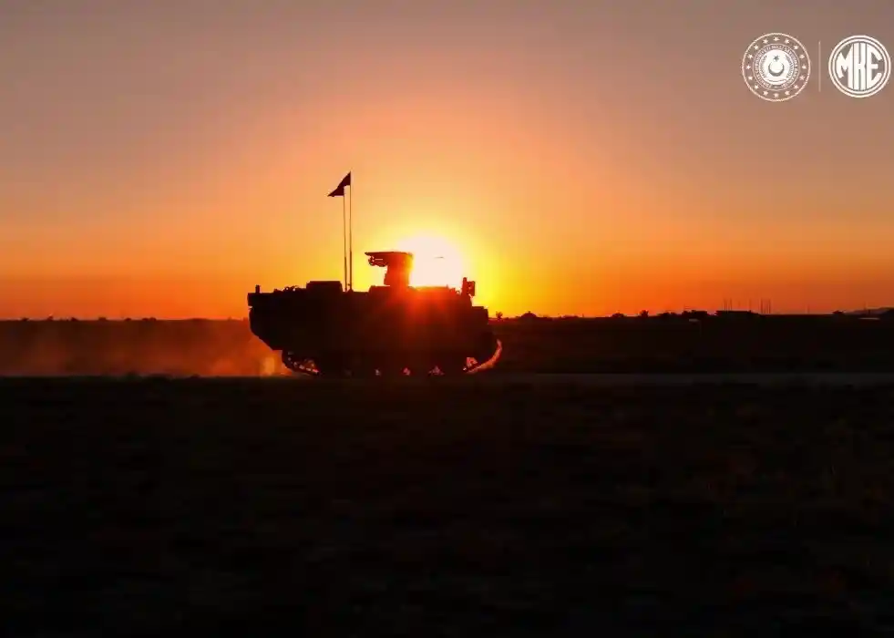 MKE Delivers First Electric APC Batch to Land Forces