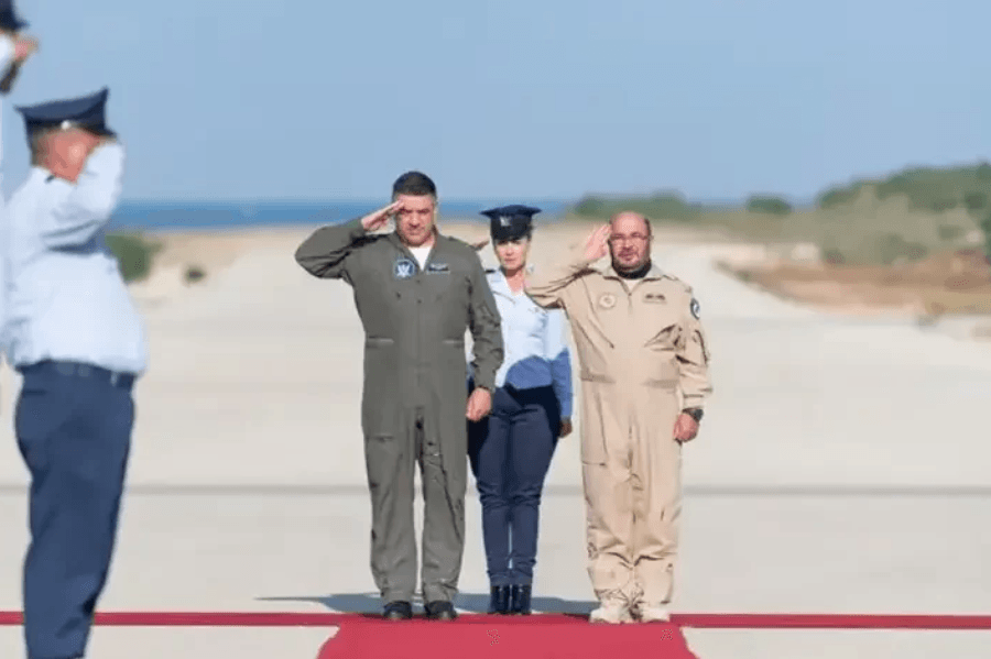 UAE Air Chief visits Israel to Observe the 'Blue Flag' Drill