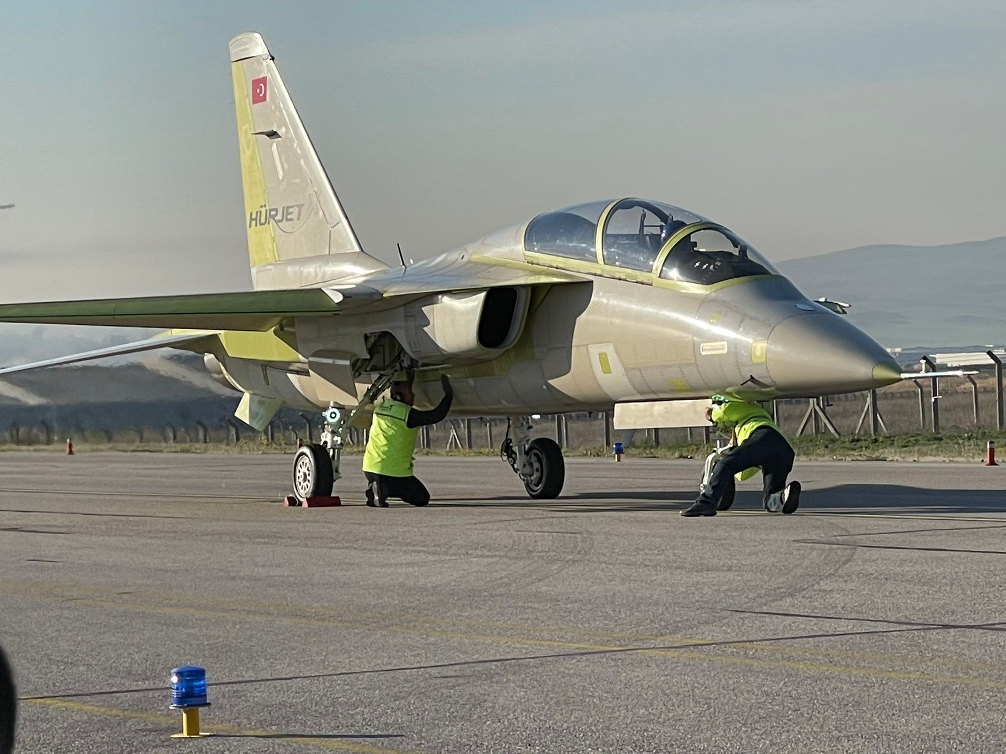 Hürjet First Flight